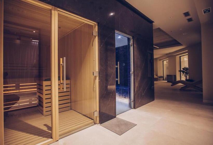 اتاق لوکس, Mona Plaza