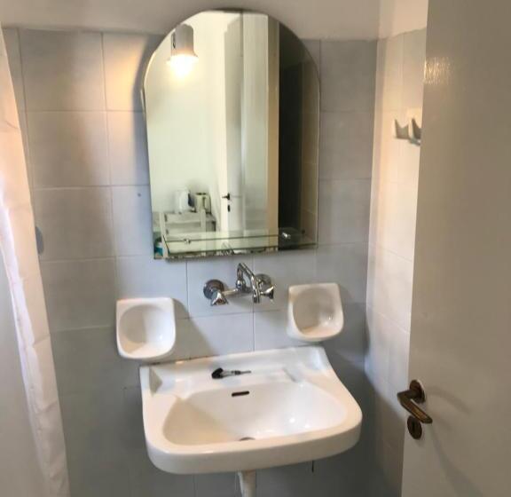 استودیوی استاندارد, Merlis Studios