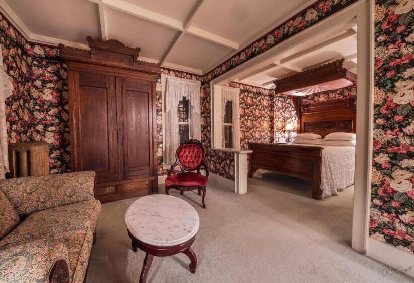 غرفة قياسية, St. Elmo