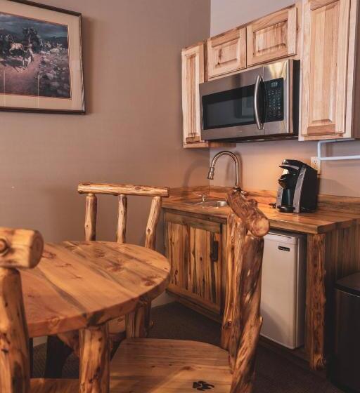 آپارتمان 1 خوابه, St. Elmo