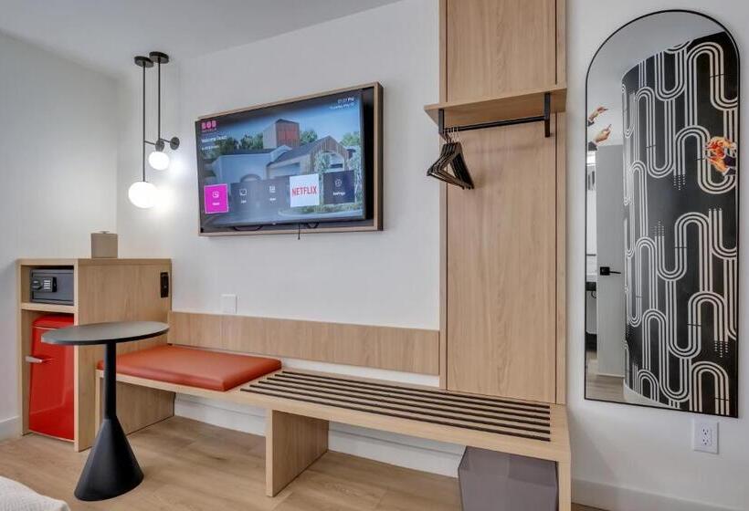 غرفة قياسية, Bob Hotels Tallahassee   Boutique On Budget