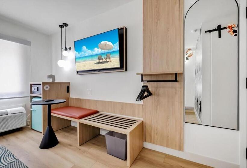 غرفة قياسية لذوى الاحتياجات الخاصة, Bob Hotels Tallahassee   Boutique On Budget