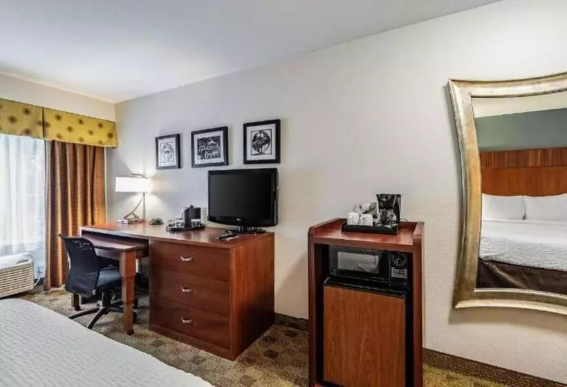 اتاق استاندارد با تخت بزرگ برای معلولان, Clarion Hotel Portland International Airport