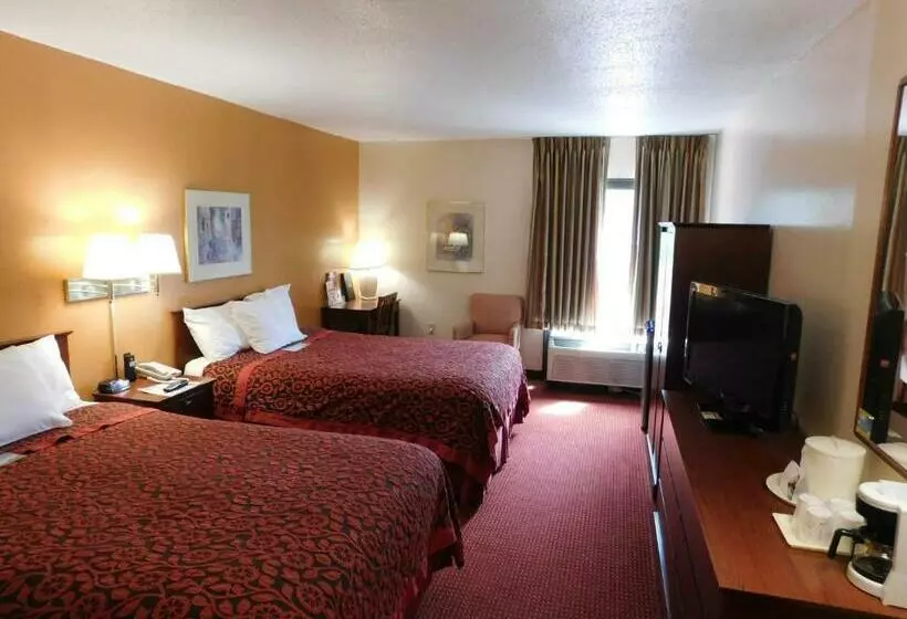 اتاق لوکس, Days Inn & Suites By Wyndham Cedar Rapids