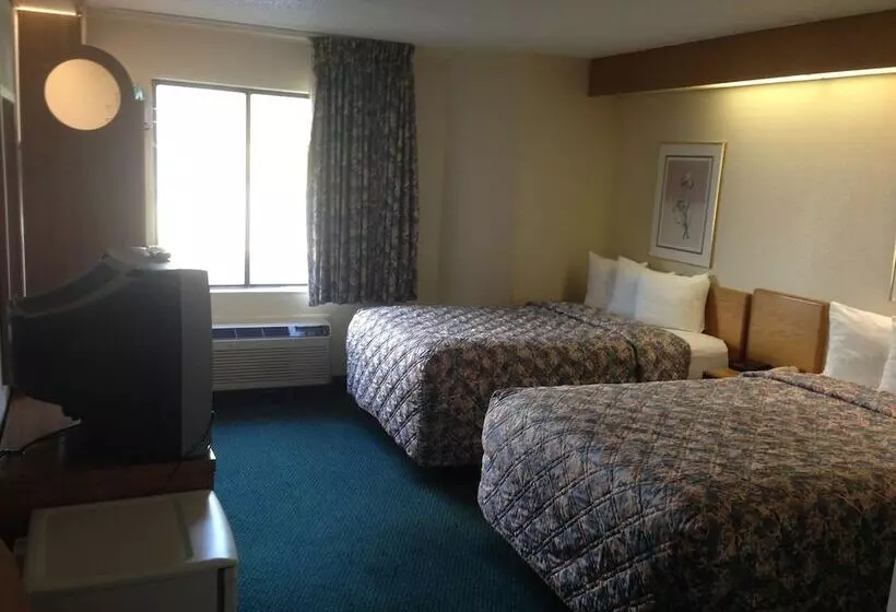 ２ダブルベッドのスタンダードルーム, Economy Inn Brunswick
