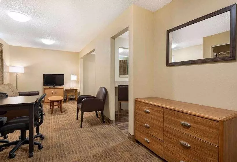 デラックススタジオ, Extended Stay America Suites  Indianapolis  Northwest  College Park