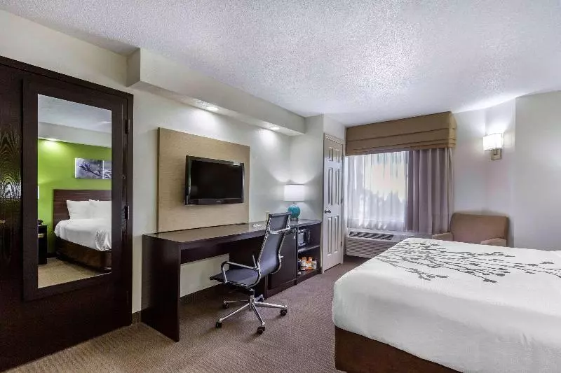 キングサイズベッドのスタンダードルーム, Sleep Inn Near Busch Gardens Usf
