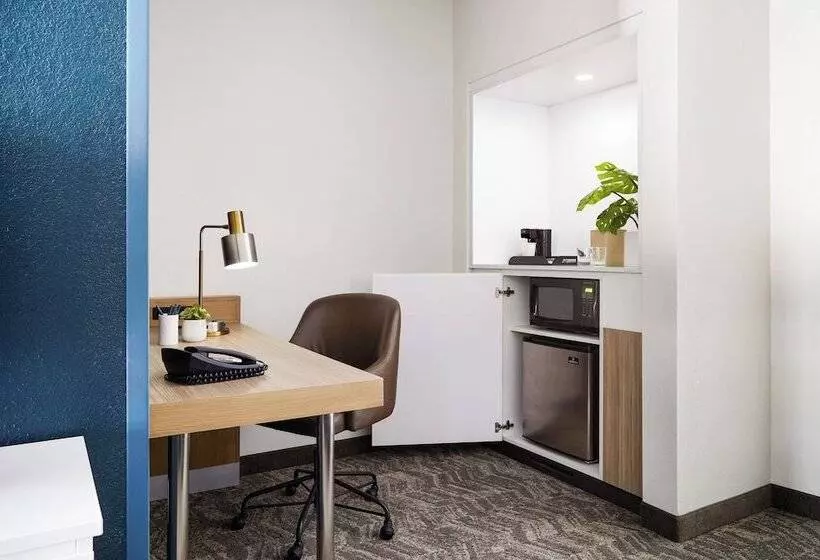 スタンダードスタジオ, Springhill Suites Tempe At Arizona Mills Mall