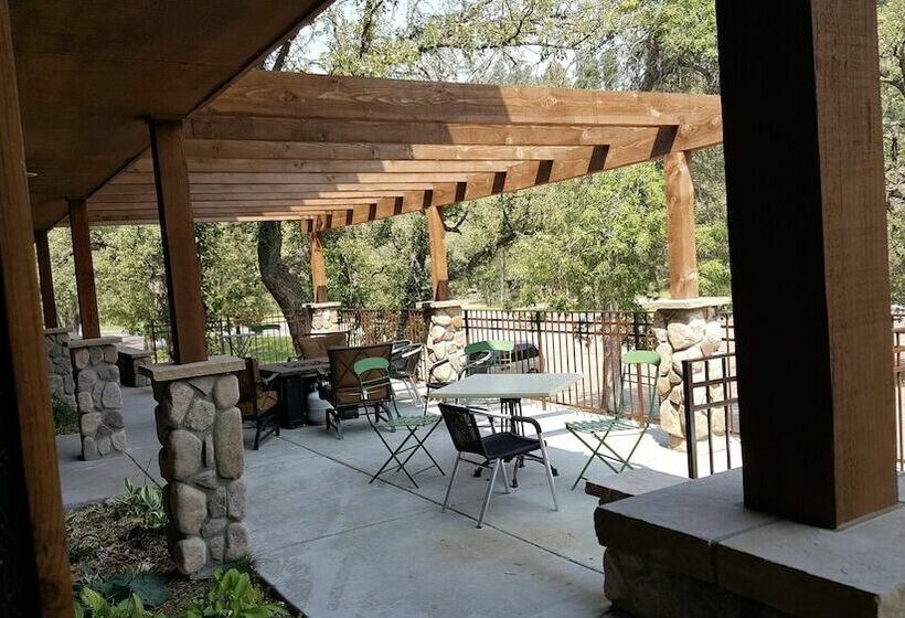 Номер Стандарт 2 Двуспальные Кровати, State Game Lodge At Custer State Park Resort