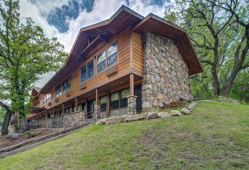 חדר סטנדרט שתי מיטות זוגיות, State Game Lodge At Custer State Park Resort