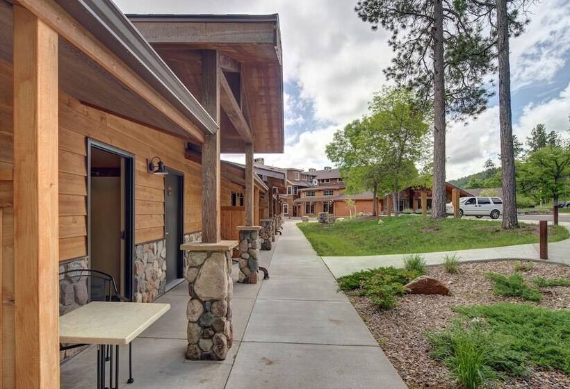 חדר סטנדרט שתי מיטות זוגיות, State Game Lodge At Custer State Park Resort