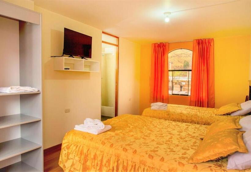 اتاق لوکس خانوادگی, Rumi Wasi