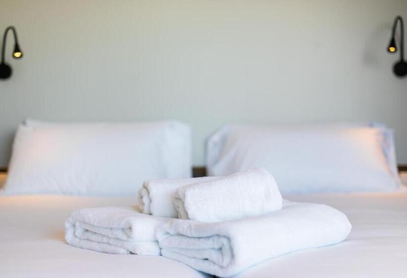 Quarto Deluxe, Dormos