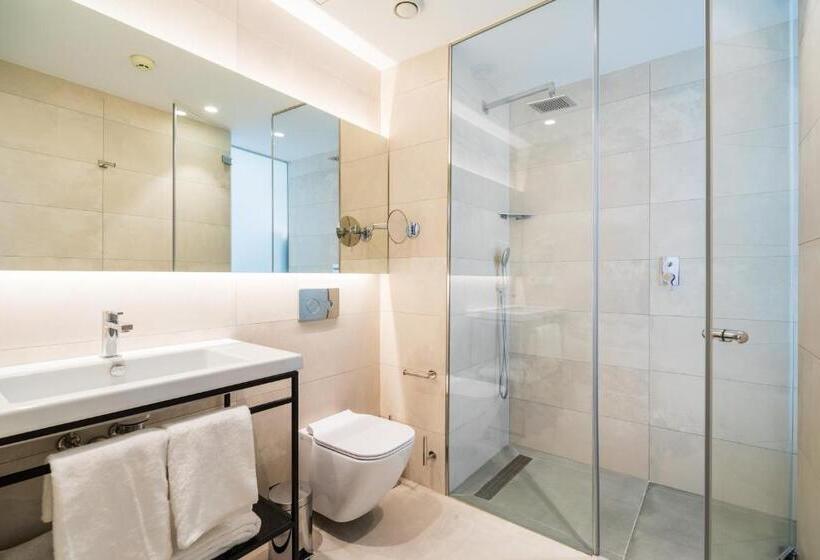 Quarto Superior com Terraço, Dormos