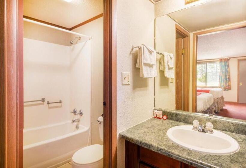 ２ダブルベッドのスタンダードルーム, Oyo Hotel Daleville Al Hwy 84