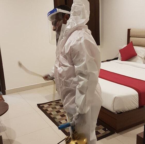 اتاق لوکس, Aakash Residency