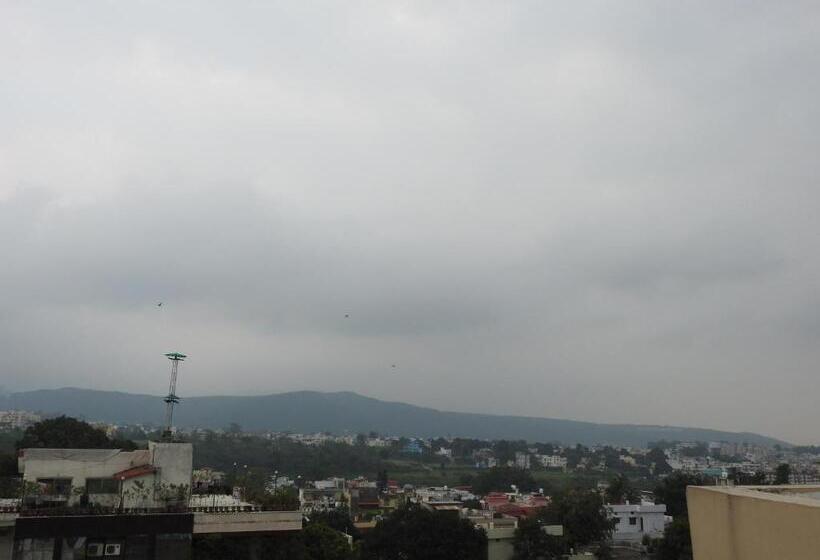 اتاق سوپریور, Aakash Residency