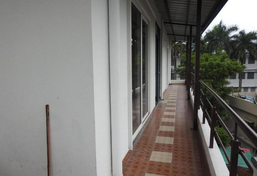 اتاق سوپریور, Aakash Residency