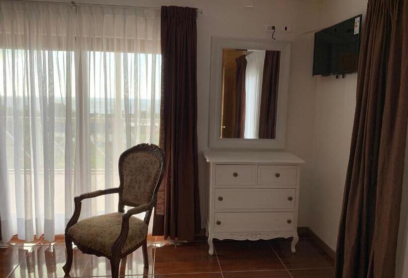 חדר דלוקס עם מרפסת נוף לים, Teanehi Bed & Breakfast