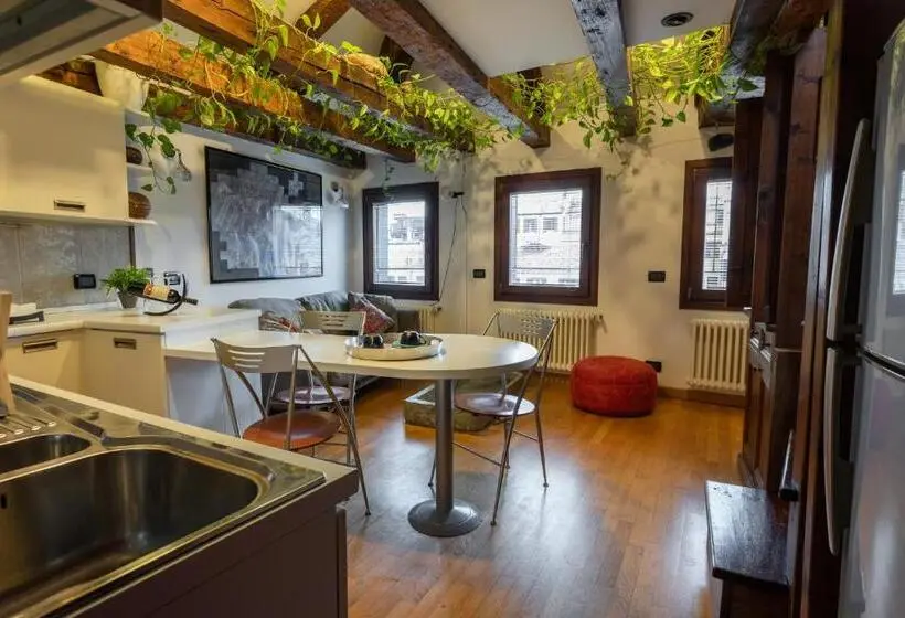 آپارتمان 1 خوابه با تراس, Margherita House Venice