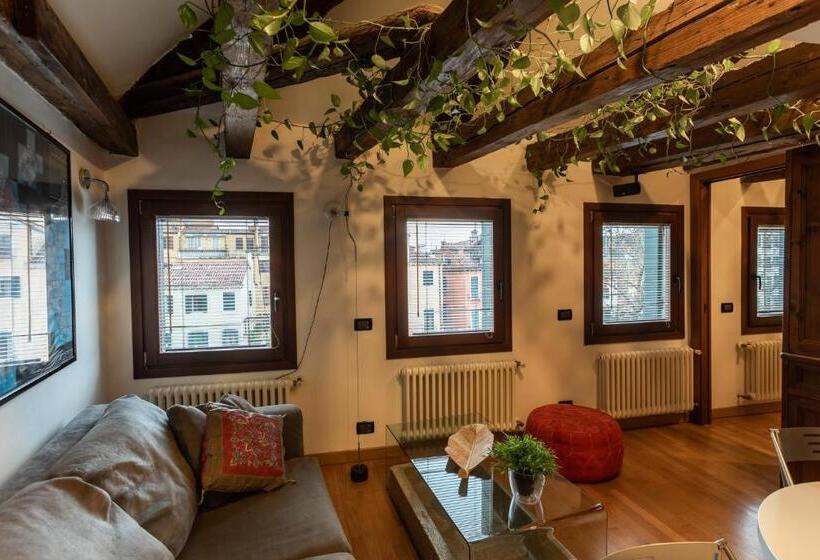 آپارتمان 1 خوابه با تراس, Margherita House Venice