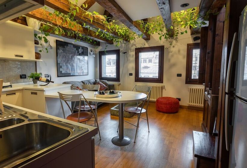 آپارتمان 1 خوابه با تراس, Margherita House Venice