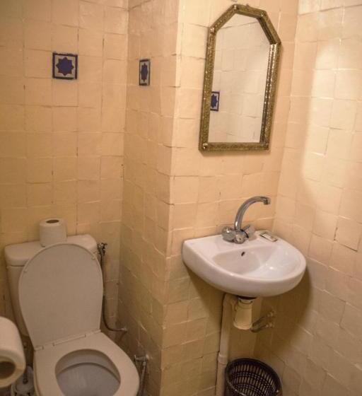 اتاق اکونومی, Dar Merzoga