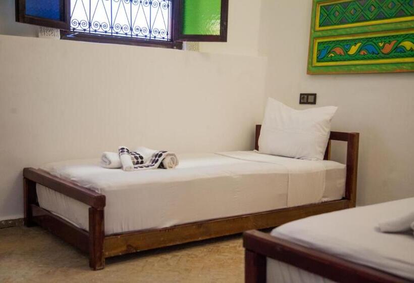 سوییت خانوادگی, Dar Merzoga