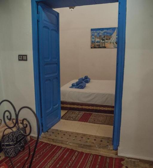 اتاق اکونومی, Dar Merzoga