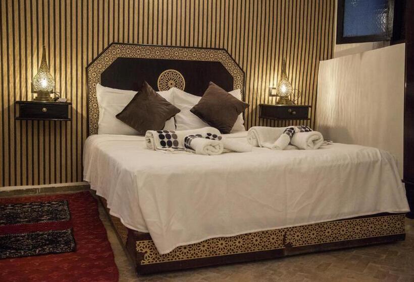 سوییت خانوادگی, Dar Merzoga