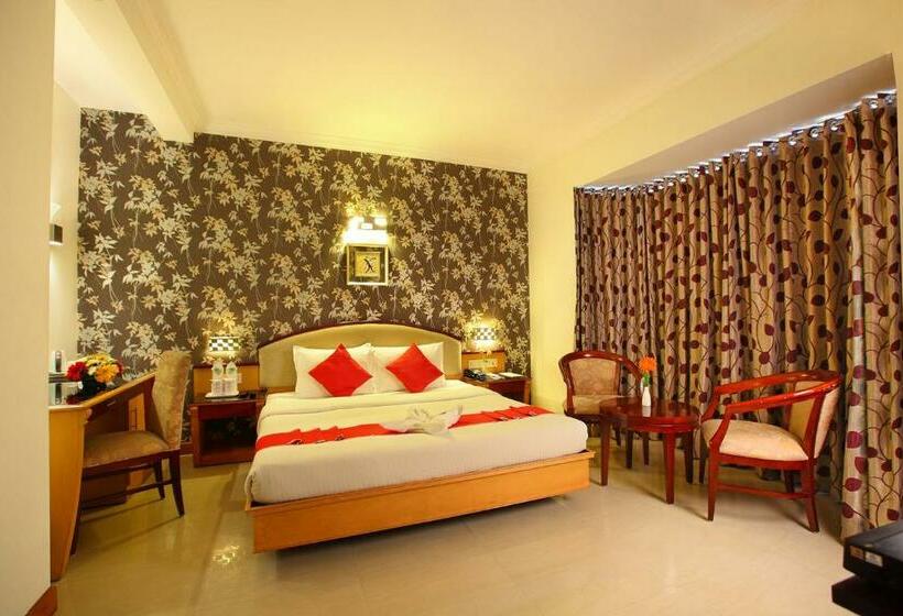 Люкс Кровать Кинг, Park Residency, Kakkanad