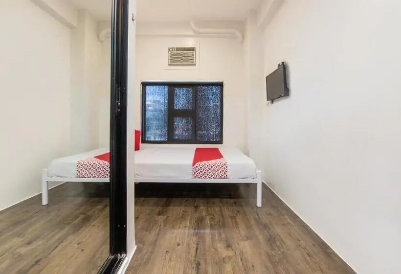 اتاق اکونومی, Oyo 563 Mytown New York
