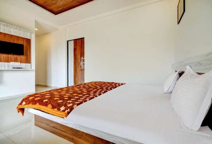 Standardrum, Aditya Hill View Inn