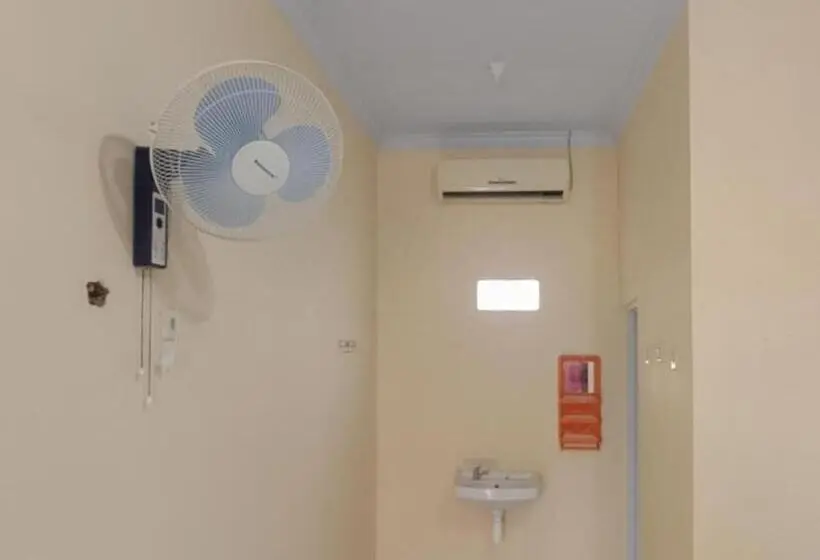 Economy-huone, Zulfina Homestay Syariah Mitra Reddoorz