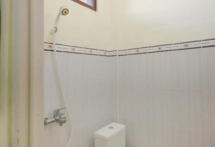 Standard-huone, Zulfina Homestay Syariah Mitra Reddoorz