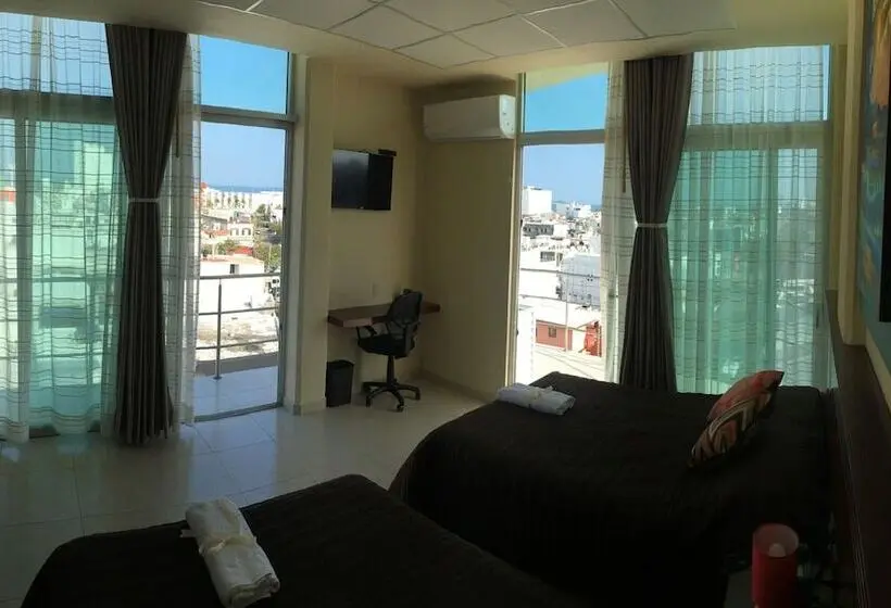 اتاق استاندارد چهار تخته, Harbour Inn   Veracruz