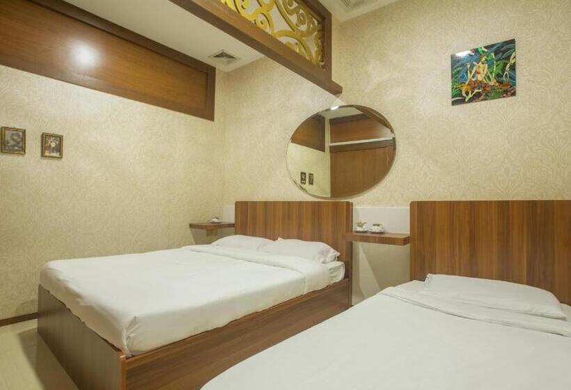 غرفة قياسية ثلاثية, Spot On 89858 Rebecca S Homes