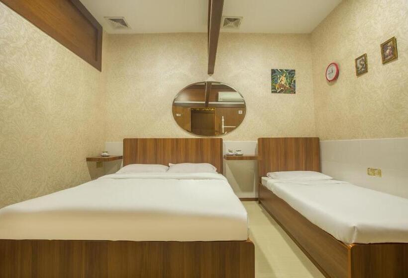 غرفة قياسية ثلاثية, Spot On 89858 Rebecca S Homes