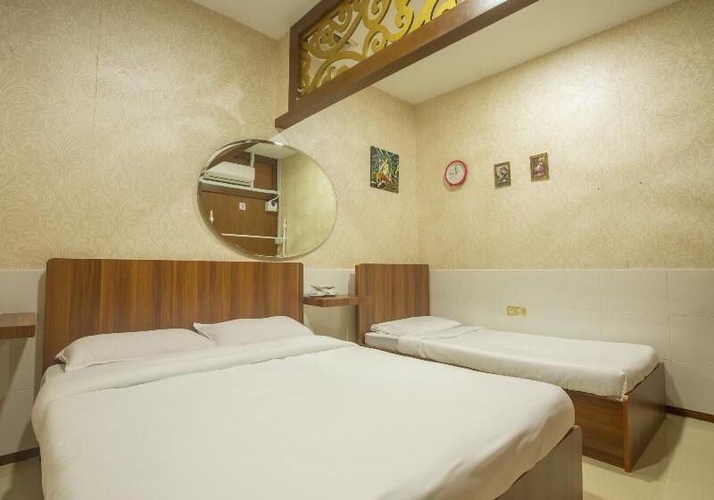 غرفة قياسية ثلاثية, Spot On 89858 Rebecca S Homes