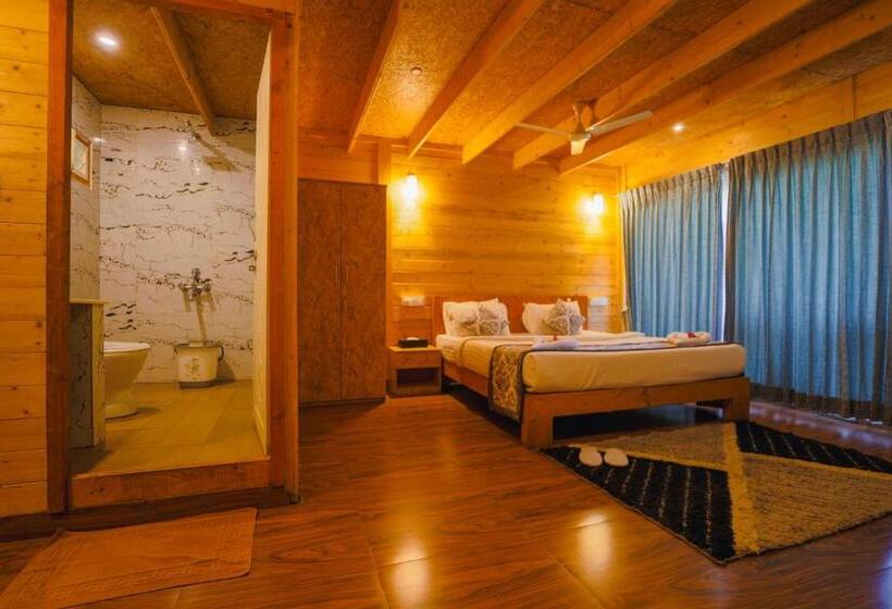 带观景的标准工作室, The Blossom Resort, Chikmagalur