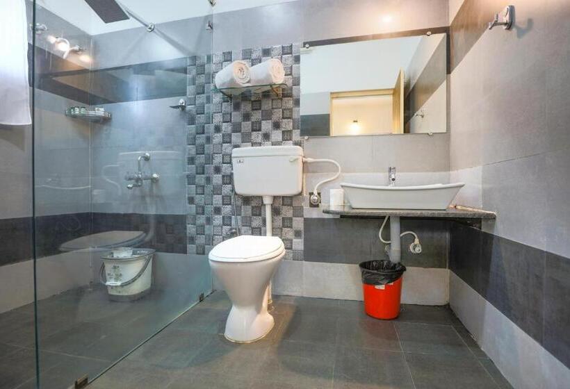 استودیوی سوپریور, The Blossom Resort, Chikmagalur