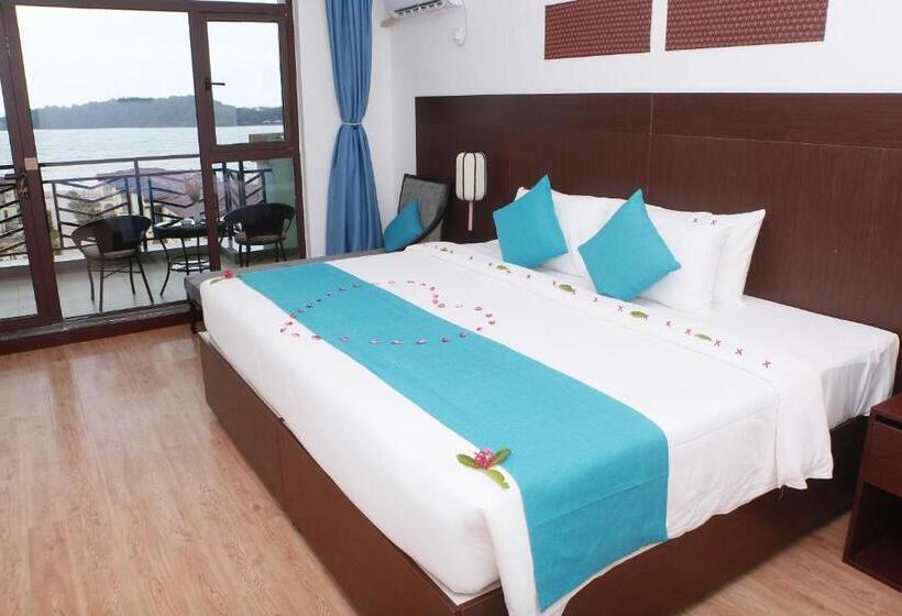 Номер Deluxe Вид на Море, Sealong Bay Zhongqi Conifer Hotel 海龙湾中启康年酒店