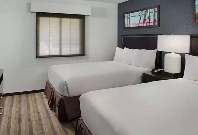 سوئیت 2 خوابه, Hyatt House Lax Manhattan Beach