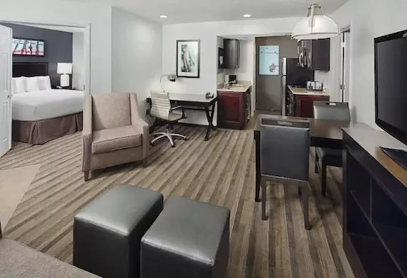 سوئیت 2 خوابه, Hyatt House Lax Manhattan Beach