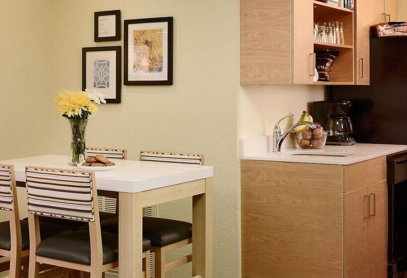 キングサイズベッドのスイートルーム, Sonesta Es Suites Princeton