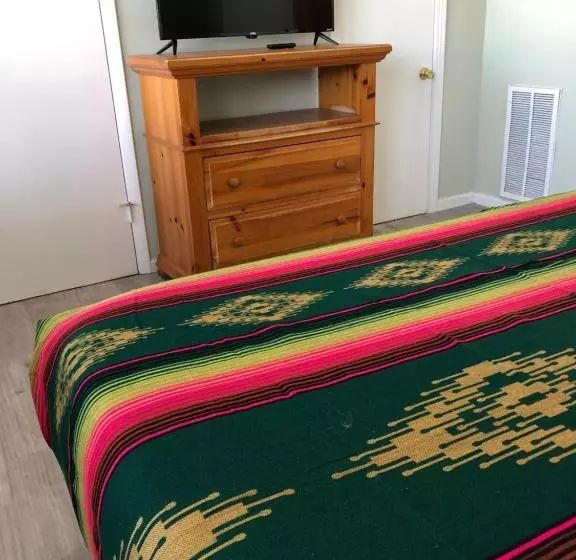 １ベッドルームのデラックスアパートメント, Sunset Inn And Suites