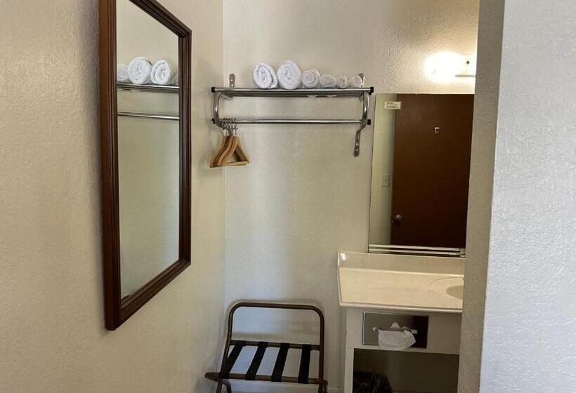استودیو استاندارد با تخت کینگ, Sunset Inn And Suites