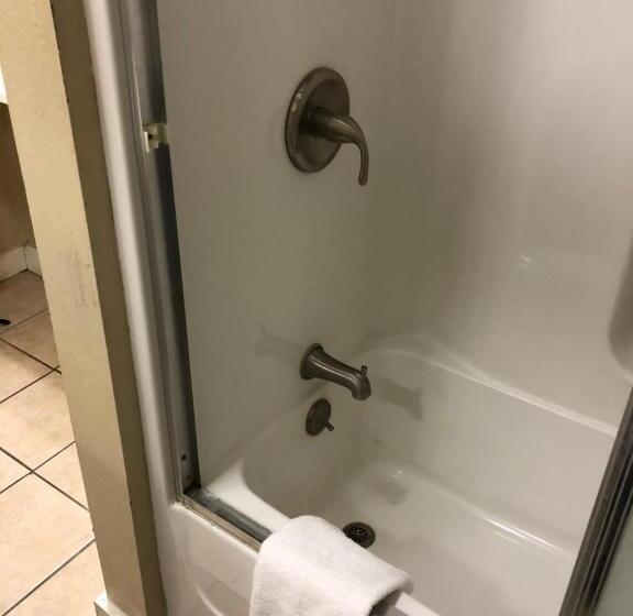 침실 2개 아파트, Sunset Inn And Suites