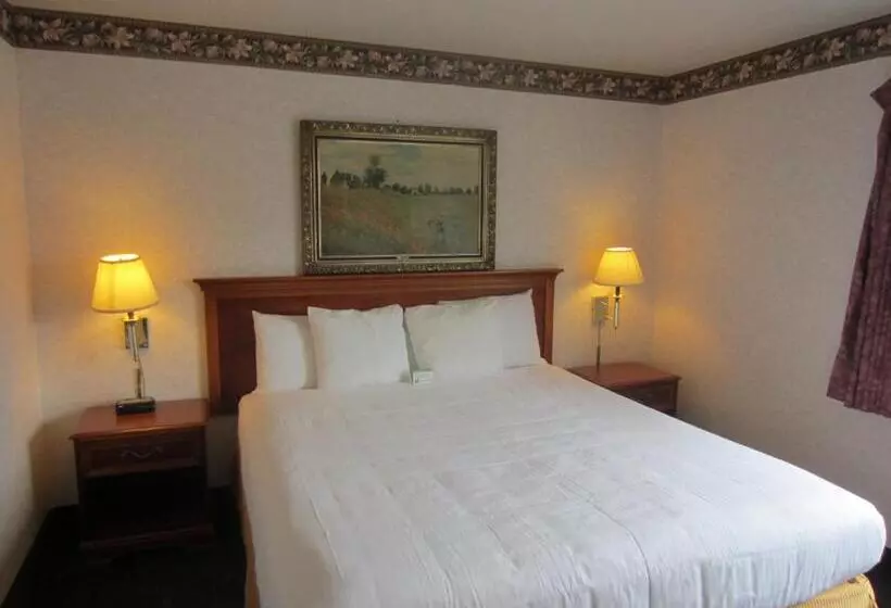 اتاق لوکس با تخت بزرگ, Cherry Orchard Inn