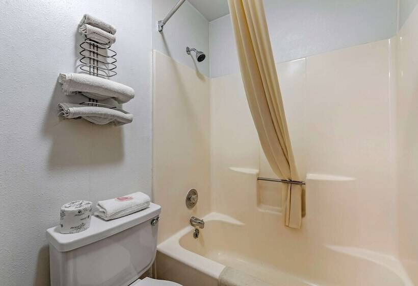 غرفه قياسيه سريرين مزدوجين, Econo Lodge La Junta